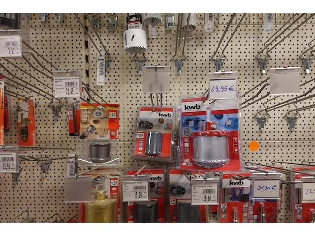 Volledige inhoud rek divers werkmateriaal - afbeelding 6 van  20