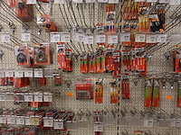 Volledige inhoud rek divers werkmateriaal - afbeelding 8 van  20