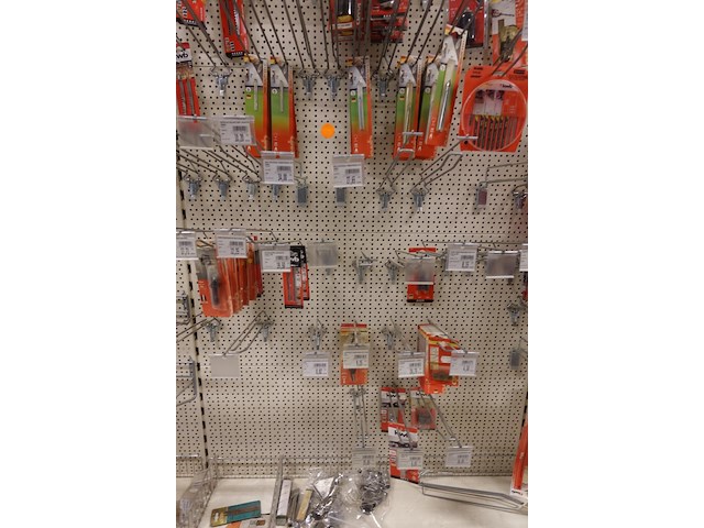 Volledige inhoud rek divers werkmateriaal - afbeelding 10 van  20