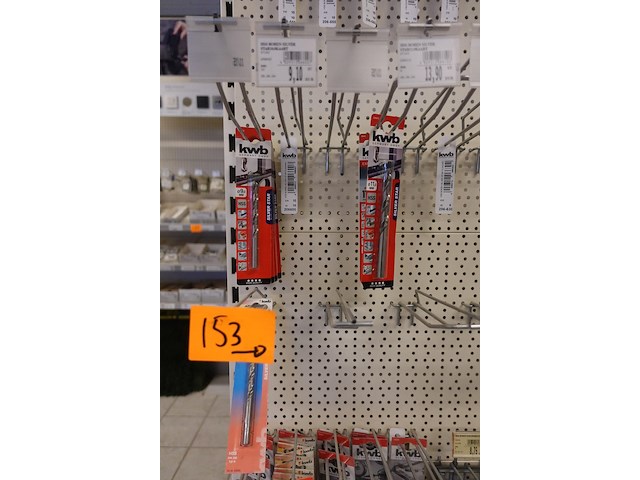 Volledige inhoud rek divers werkmateriaal - afbeelding 13 van  20