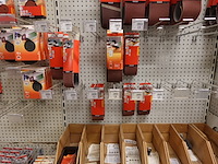 Volledige inhoud rek divers werkmateriaal - afbeelding 16 van  20