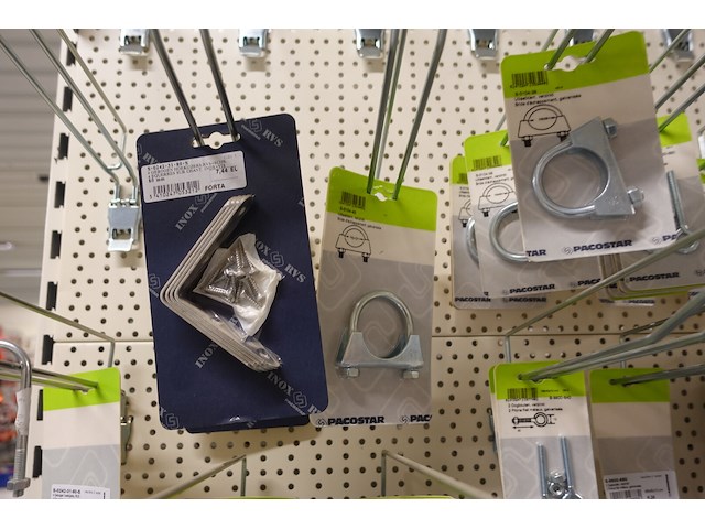 Volledige inhoud rek diverse ijzerwaren - afbeelding 2 van  13