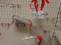 Volledige inhoud rek diverse ijzerwaren - afbeelding 8 van  13