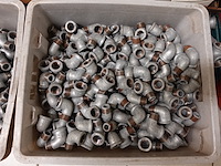 Volledige inhoud rek diverse ijzerwaren - afbeelding 3 van  16