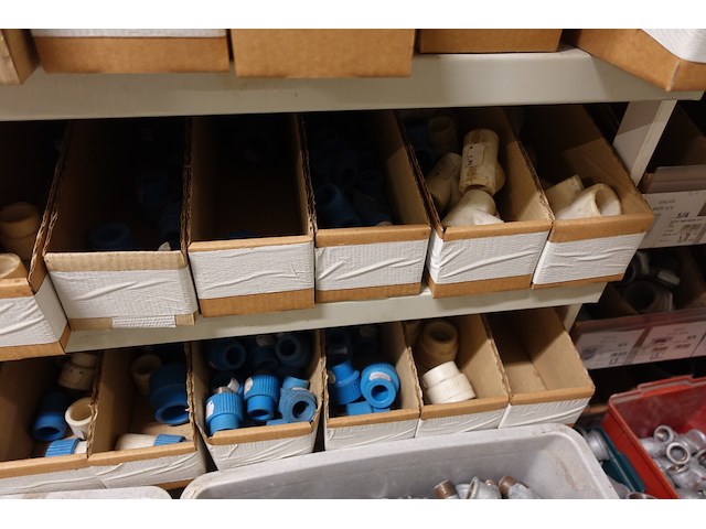 Volledige inhoud rek diverse ijzerwaren - afbeelding 6 van  16