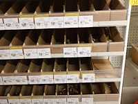 Volledige inhoud rek diverse ijzerwaren - afbeelding 10 van  16