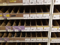 Volledige inhoud rek diverse ijzerwaren - afbeelding 11 van  16