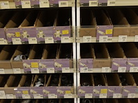 Volledige inhoud rek diverse ijzerwaren - afbeelding 12 van  16