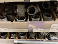 Volledige inhoud rek diverse ijzerwaren - afbeelding 14 van  16