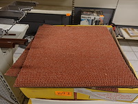 Volledige inhoud rek diverse tapijten - afbeelding 2 van  9