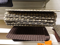 Volledige inhoud rek diverse tapijten - afbeelding 8 van  9