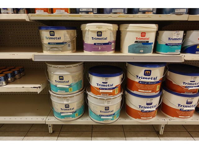 Volledige inhoud rek diverse verven - afbeelding 2 van  13