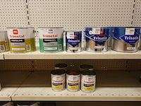 Volledige inhoud rek diverse verven - afbeelding 8 van  13