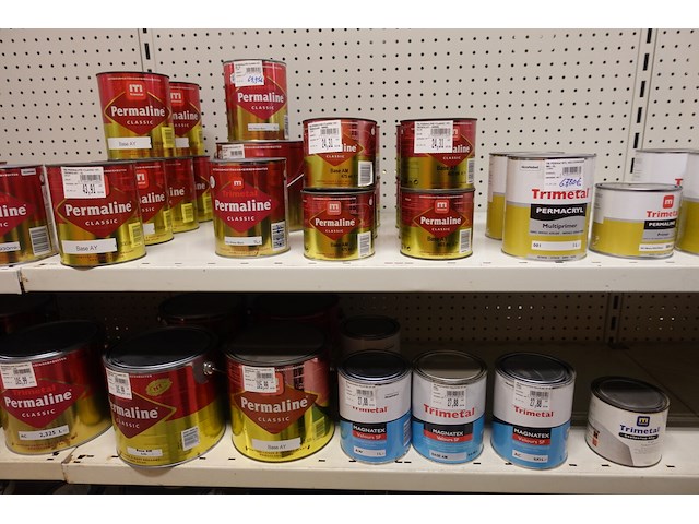 Volledige inhoud rek diverse verven - afbeelding 9 van  13