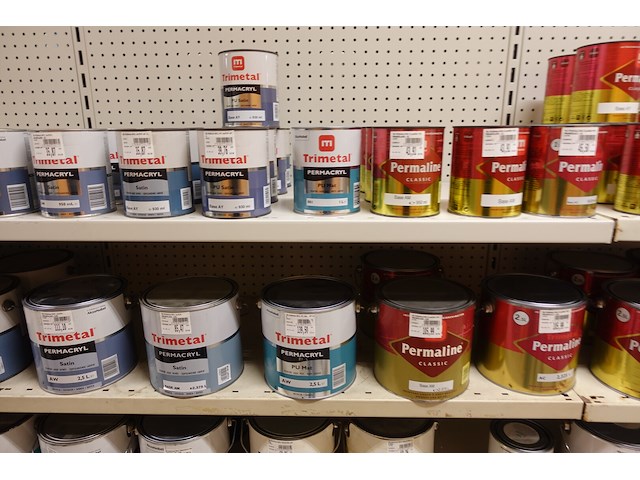 Volledige inhoud rek diverse verven - afbeelding 10 van  13