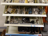 Volledige inhoud rek diversen - afbeelding 6 van  9