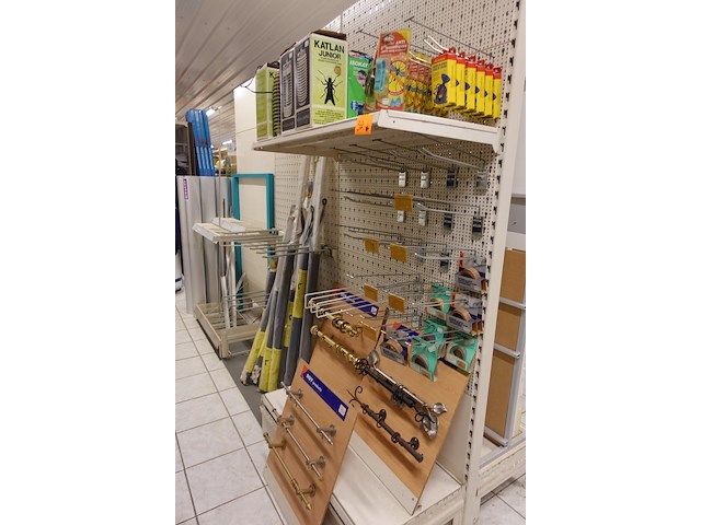 Volledige inhoud rek diversen - afbeelding 1 van  9