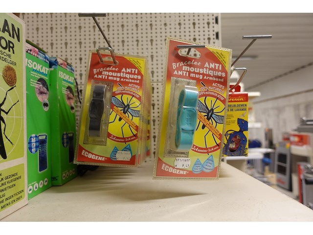 Volledige inhoud rek diversen - afbeelding 3 van  9