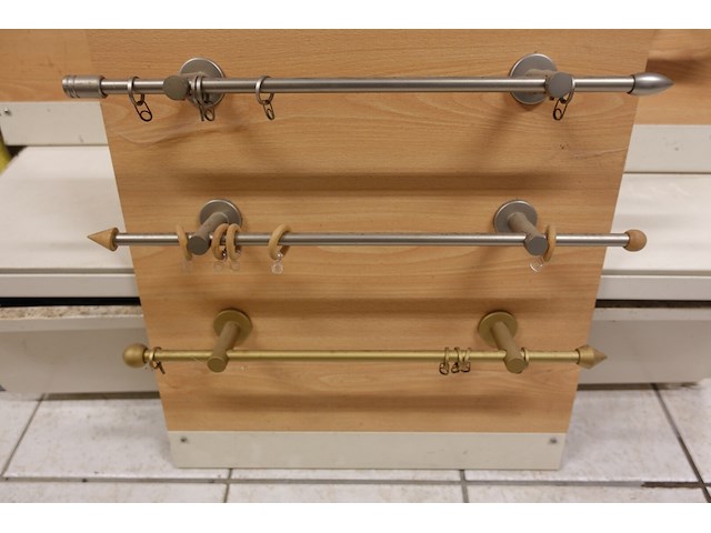 Volledige inhoud rek diversen - afbeelding 7 van  9