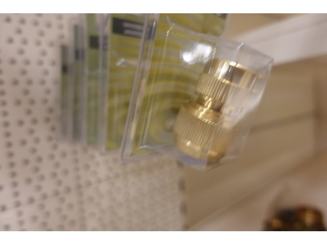 Volledige inhoud rek diversen - afbeelding 2 van  14