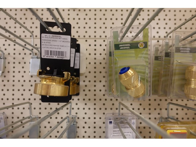 Volledige inhoud rek diversen - afbeelding 7 van  14