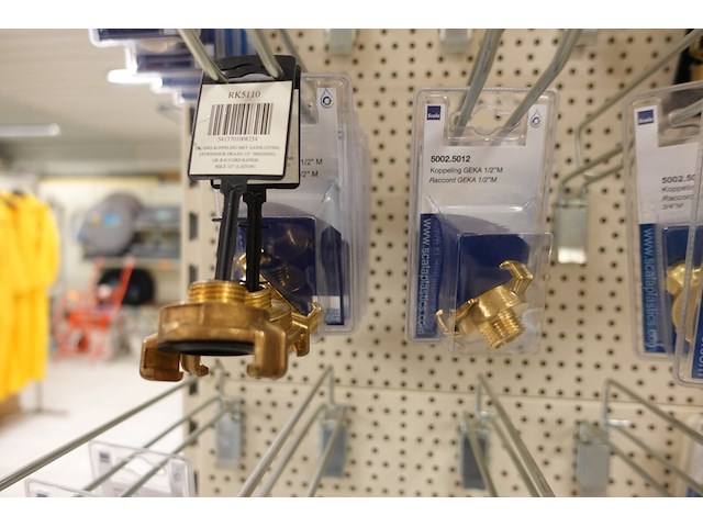 Volledige inhoud rek diversen - afbeelding 9 van  14