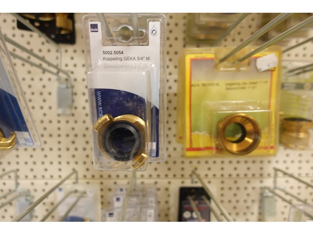 Volledige inhoud rek diversen - afbeelding 11 van  14