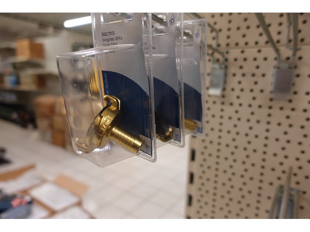 Volledige inhoud rek diversen - afbeelding 13 van  14