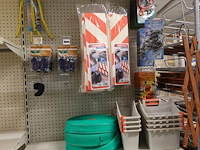 Volledige inhoud rek diversen - afbeelding 1 van  9