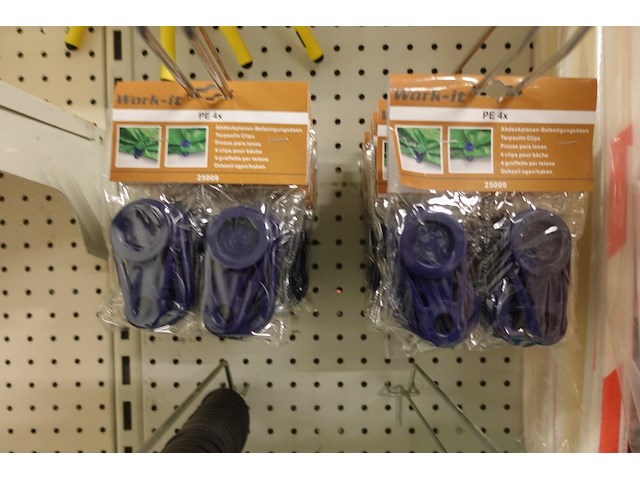 Volledige inhoud rek diversen - afbeelding 7 van  9