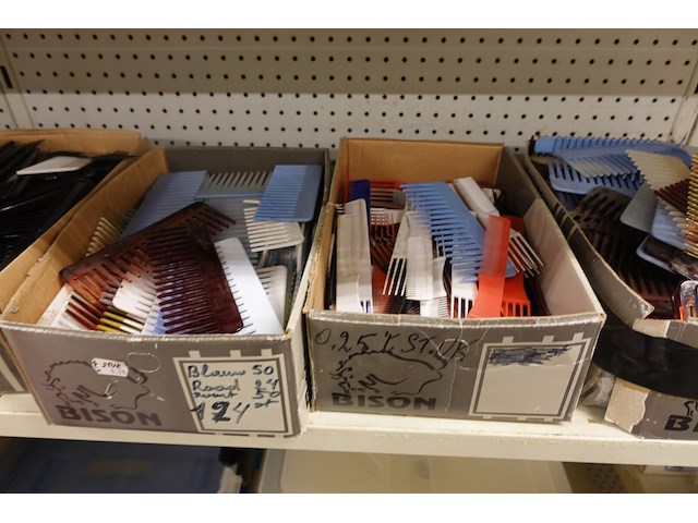 Volledige inhoud rek diversen - afbeelding 3 van  18