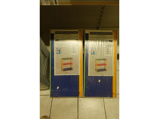 Volledige inhoud rek diversen - afbeelding 7 van  18