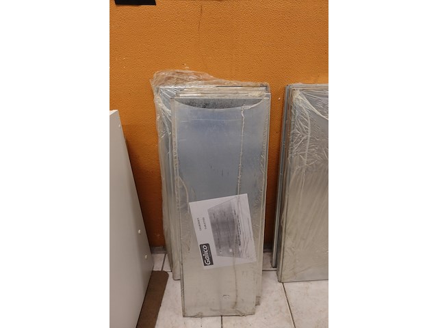 Volledige inhoud rek diversen - afbeelding 14 van  18