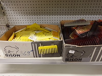 Volledige inhoud rek diversen - afbeelding 18 van  18