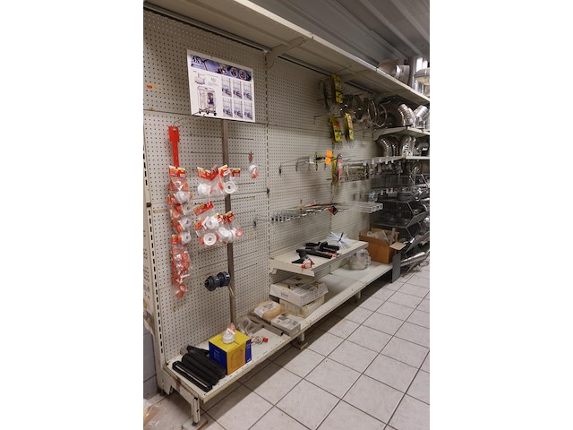 Volledige inhoud rek diversen - afbeelding 1 van  7