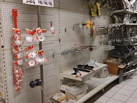 Volledige inhoud rek diversen - afbeelding 1 van  7