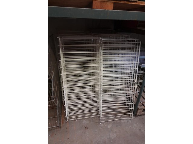 Volledige inhoud rek diversen - afbeelding 2 van  30