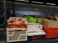 Volledige inhoud rek diversen - afbeelding 5 van  30