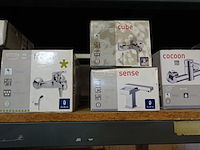 Volledige inhoud rek diversen - afbeelding 13 van  30