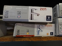 Volledige inhoud rek diversen - afbeelding 16 van  30