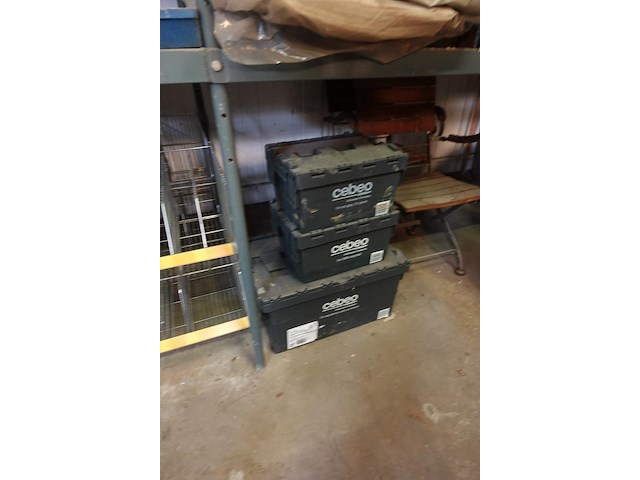 Volledige inhoud rek diversen - afbeelding 19 van  30