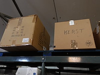 Volledige inhoud rek diversen - afbeelding 24 van  30