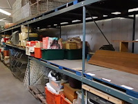 Volledige inhoud rek diversen - afbeelding 23 van  30