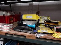 Volledige inhoud rek diversen - afbeelding 27 van  30