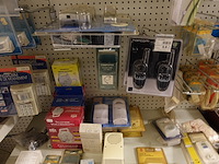 Volledige inhoud rek elektrisch toebehoren - afbeelding 4 van  16