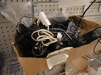 Volledige inhoud rek elektrisch toebehoren - afbeelding 6 van  16