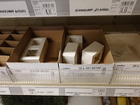 Volledige inhoud rek elektrisch toebehoren - afbeelding 2 van  21