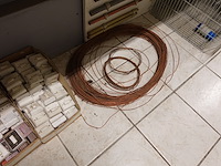 Volledige inhoud rek elektrisch toebehoren - afbeelding 14 van  21