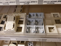 Volledige inhoud rek elektrisch toebehoren - afbeelding 18 van  21