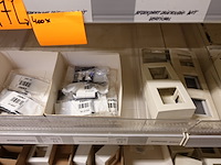 Volledige inhoud rek elektrisch toebehoren - afbeelding 19 van  21